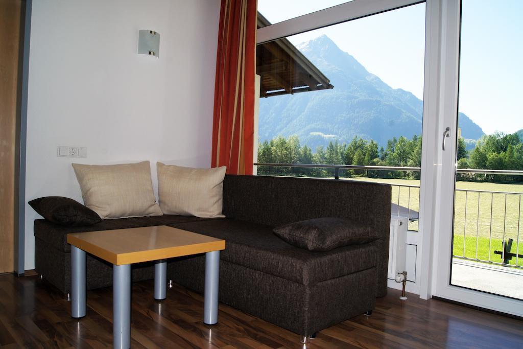 Apartments Bauernhof Dismasn Hof Langenfeld Room photo