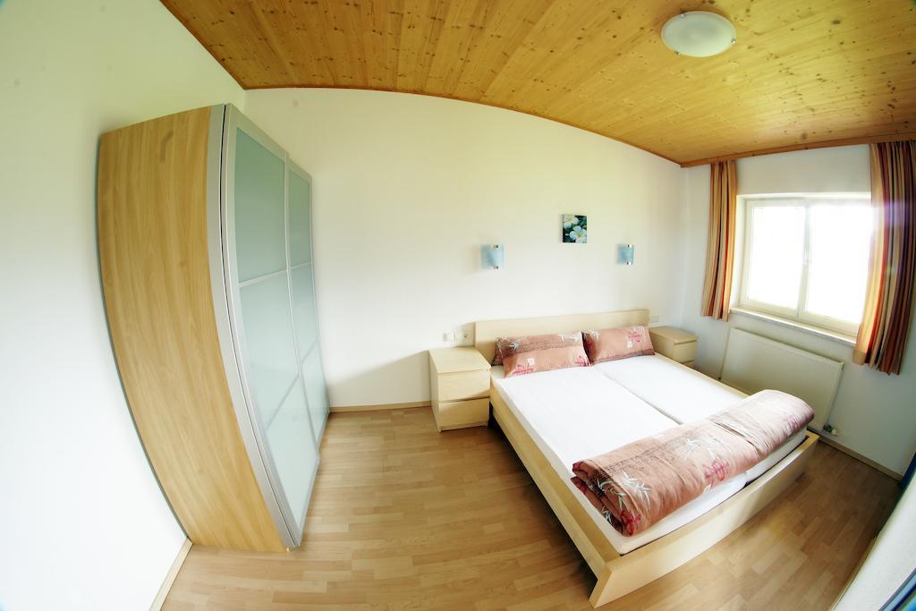 Apartments Bauernhof Dismasn Hof Langenfeld Room photo