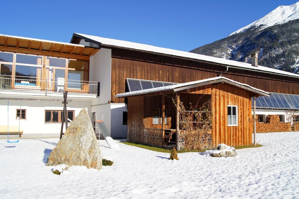 Apartments Bauernhof Dismasn Hof Langenfeld Exterior photo